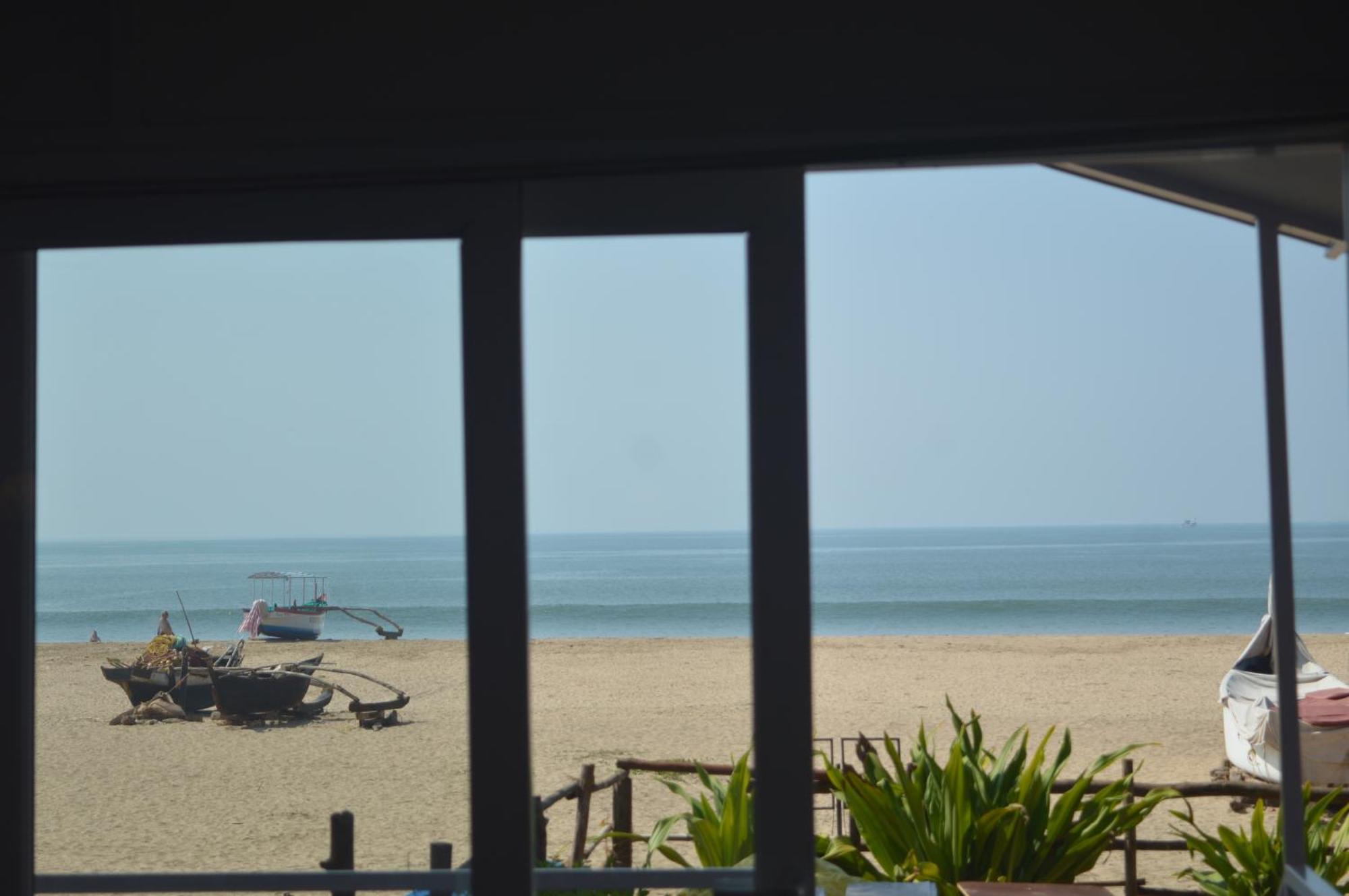 Riya Cottages And Beach Huts อากอนดา ภายนอก รูปภาพ