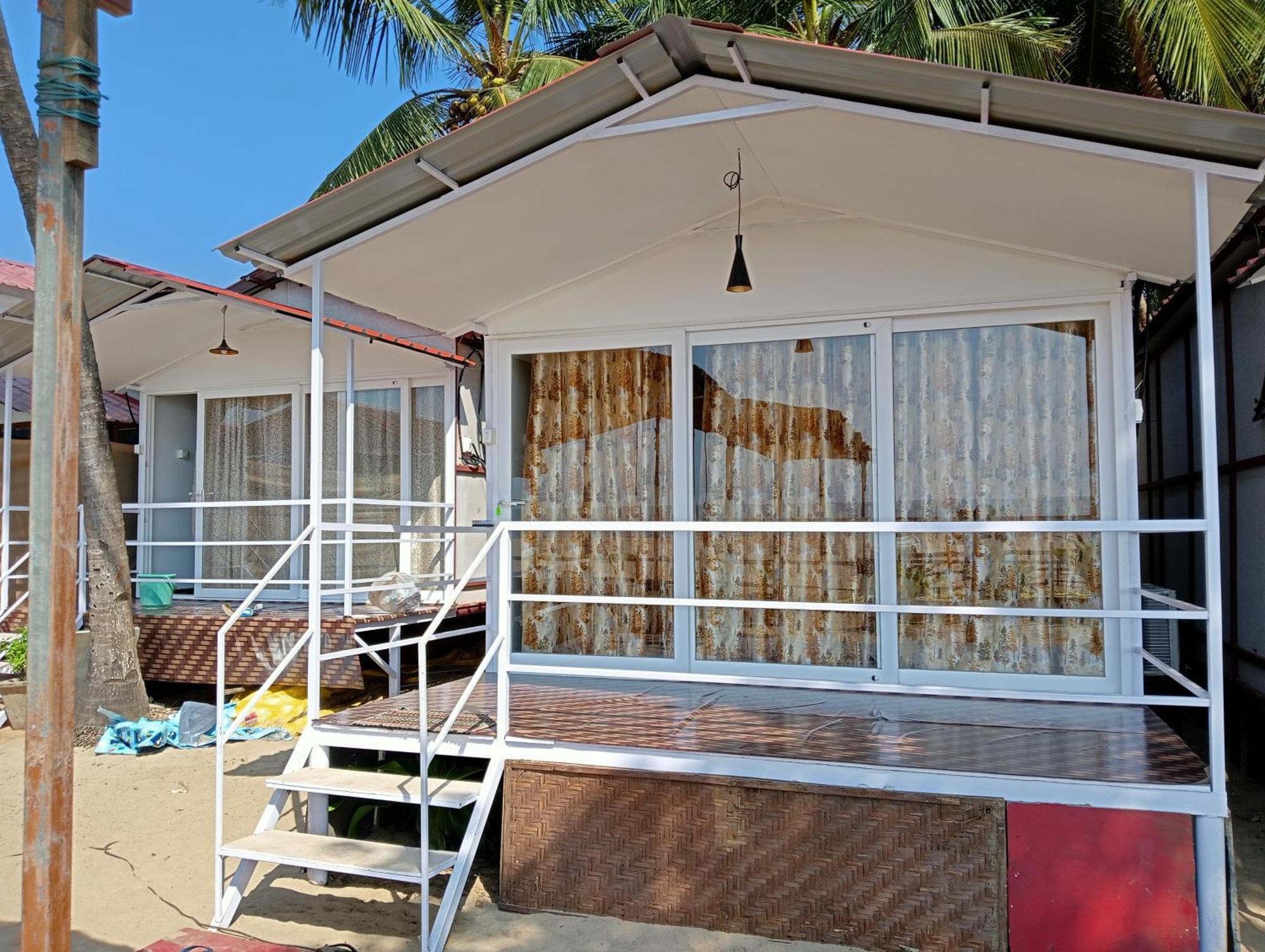 Riya Cottages And Beach Huts อากอนดา ภายนอก รูปภาพ
