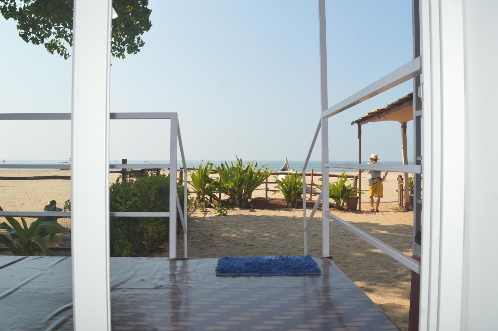 Riya Cottages And Beach Huts อากอนดา ภายนอก รูปภาพ