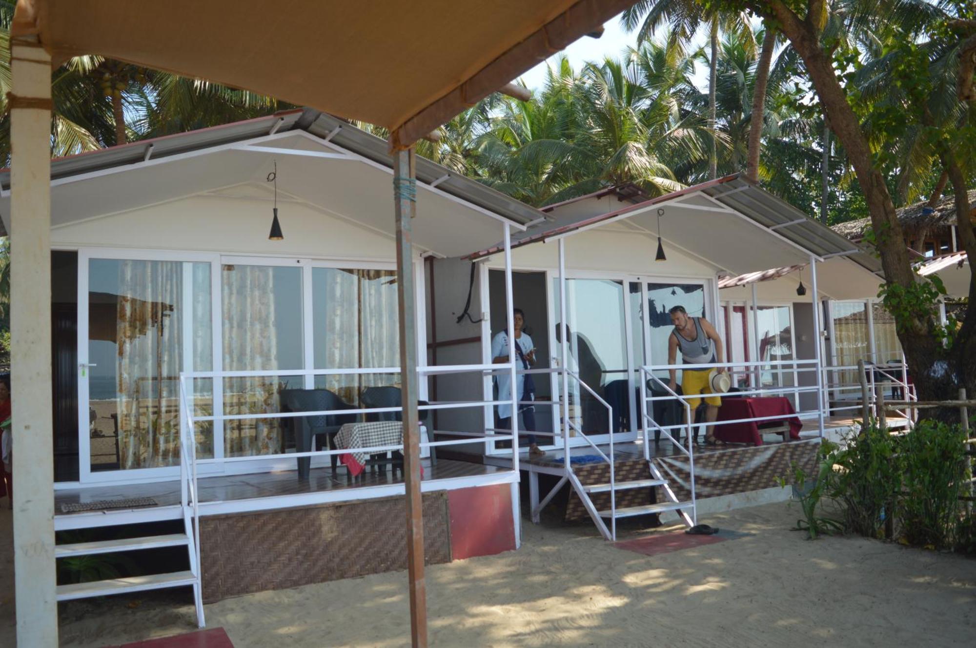 Riya Cottages And Beach Huts อากอนดา ภายนอก รูปภาพ