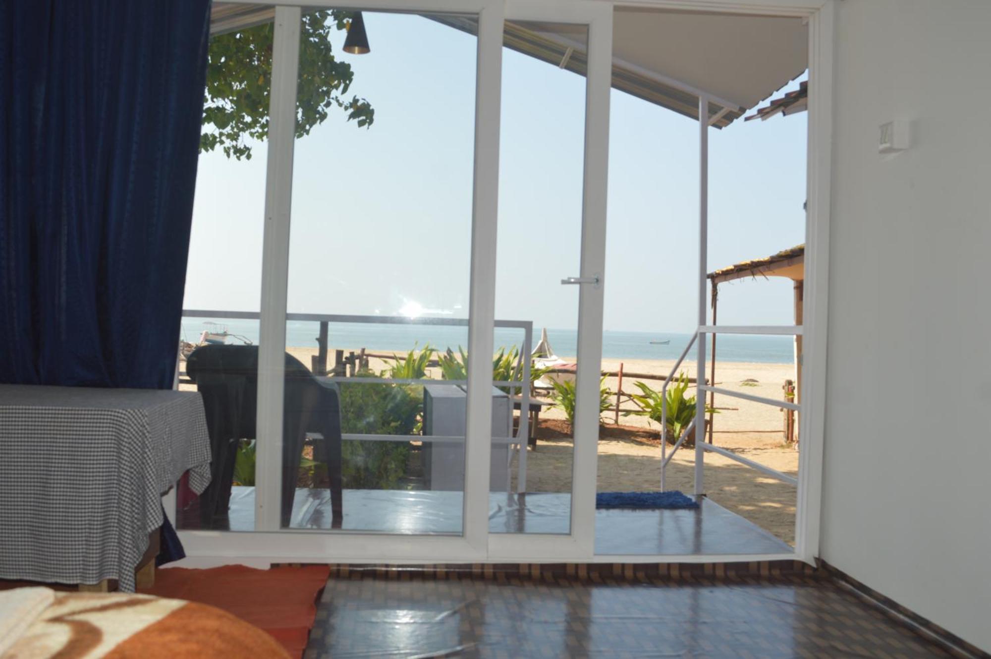 Riya Cottages And Beach Huts อากอนดา ภายนอก รูปภาพ
