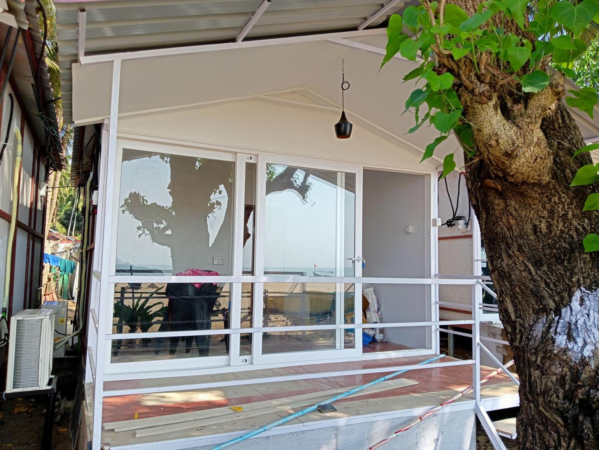 Riya Cottages And Beach Huts อากอนดา ภายนอก รูปภาพ