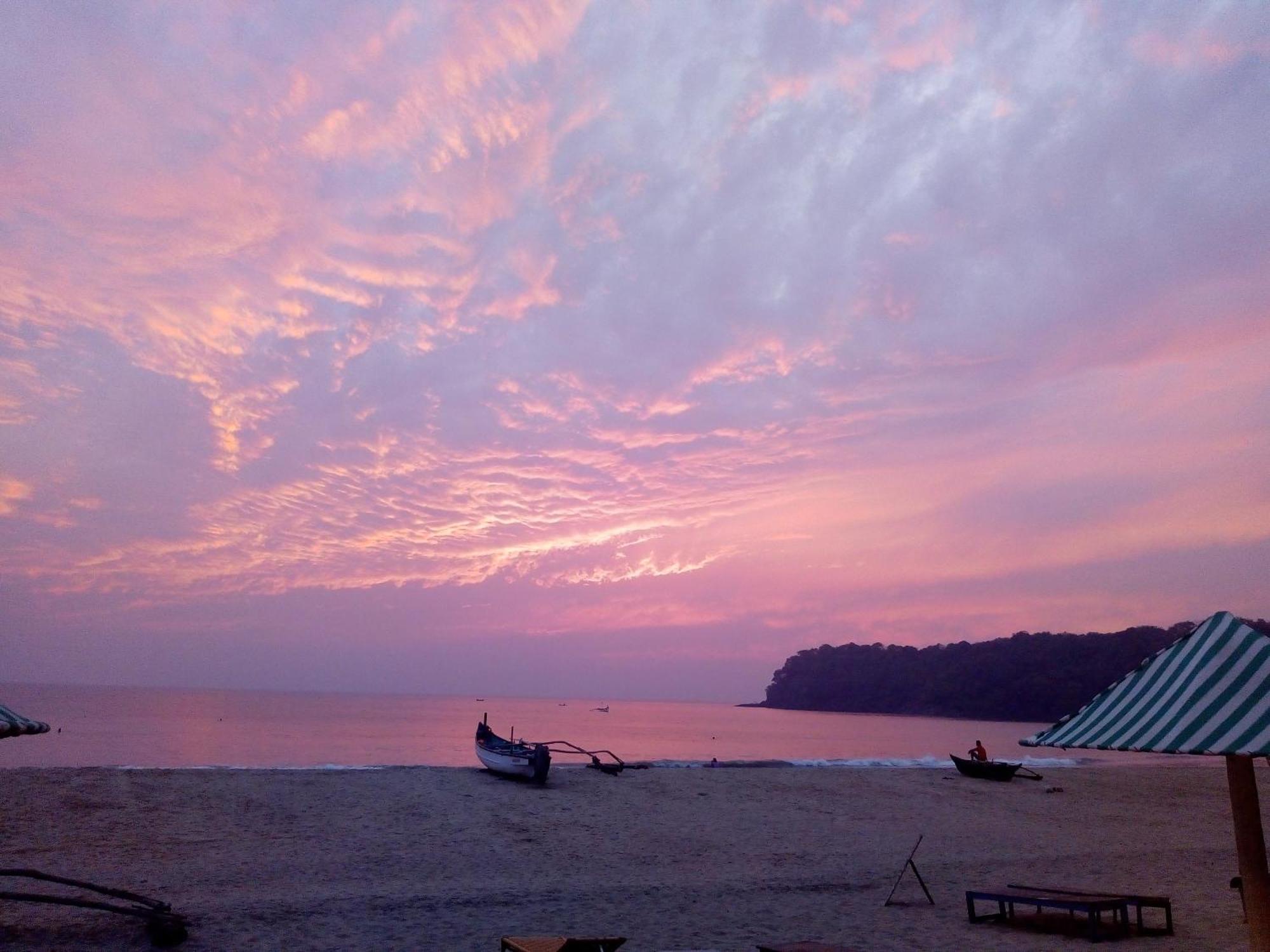Riya Cottages And Beach Huts อากอนดา ภายนอก รูปภาพ